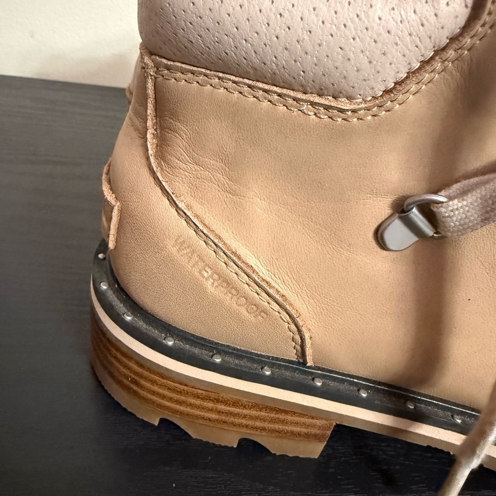 Sorel Leather Honest Beige Lenox Hiker Tie Up Ankle Shoes Boots Women’s Size 10 - Picture 6 of 8
